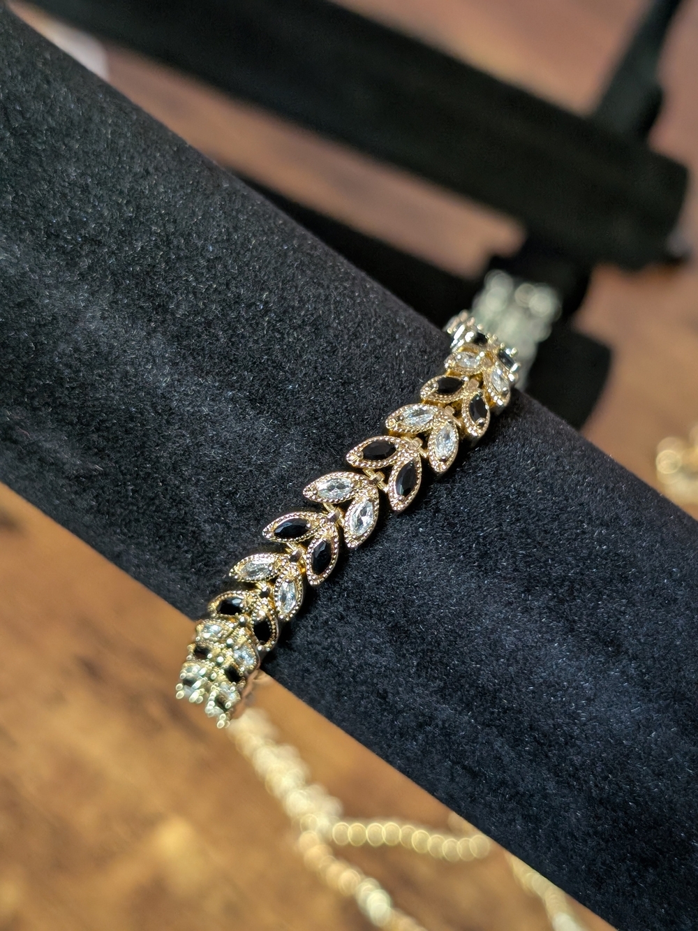 Gold Leaf Pavé Crystal Bracelet - Women Jewelry